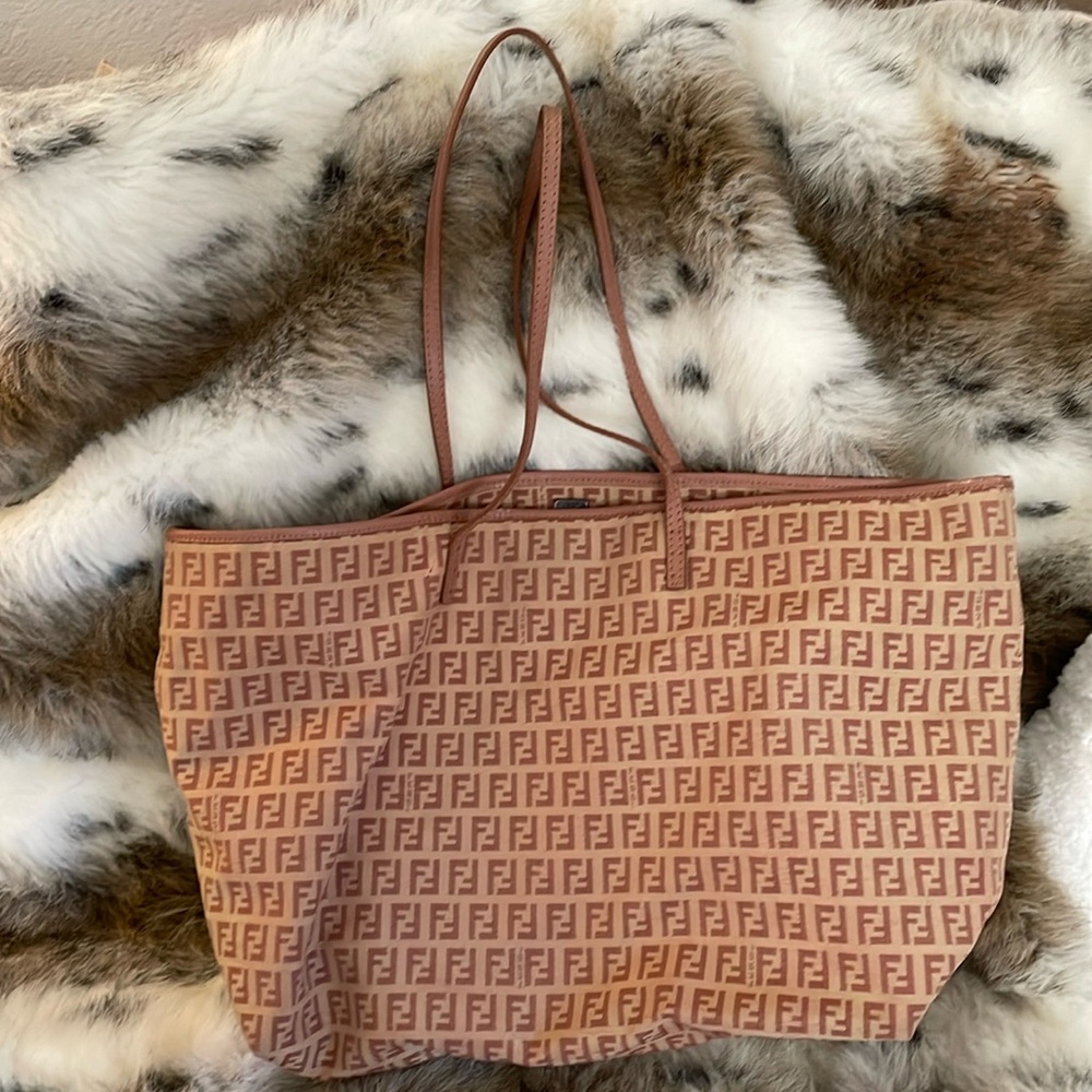 Fendi pink/nude/salmon tote bag / purse